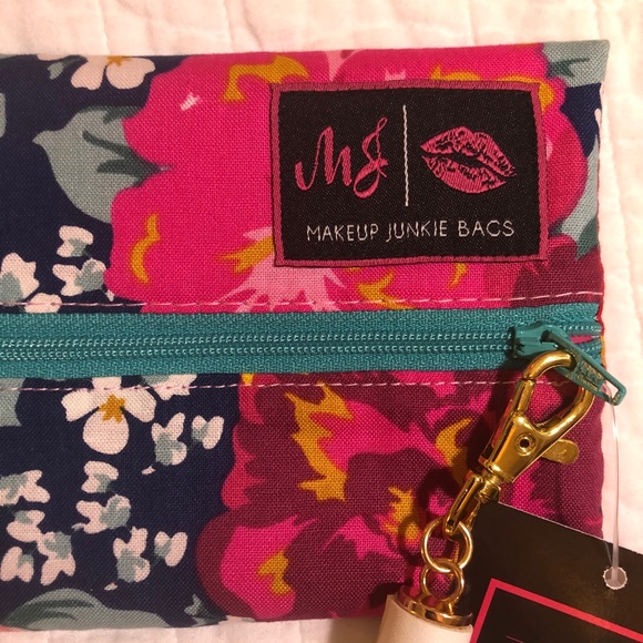 Makeup Junkie Bag - Picture 3 of 7